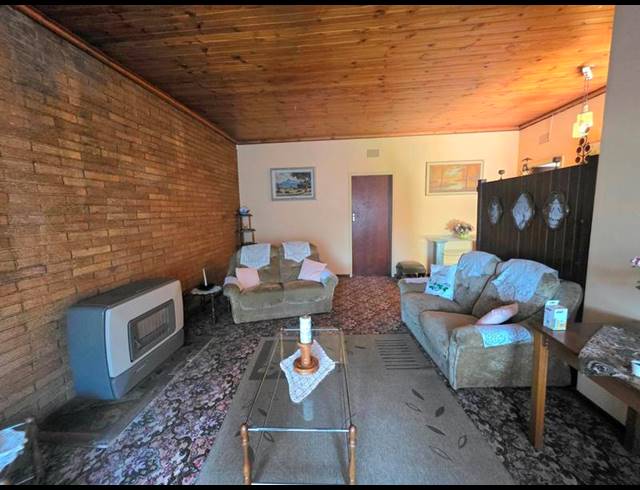 4 BEDROOM HOUSE FOR SALE IN ELSPARK